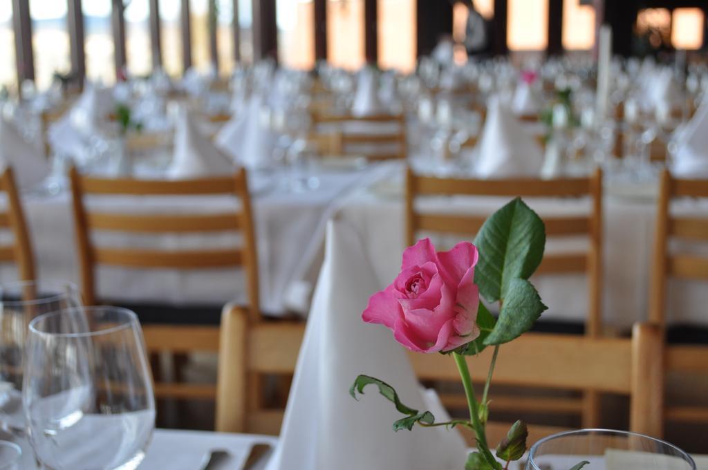 Honne Hotell Biri Esterno foto