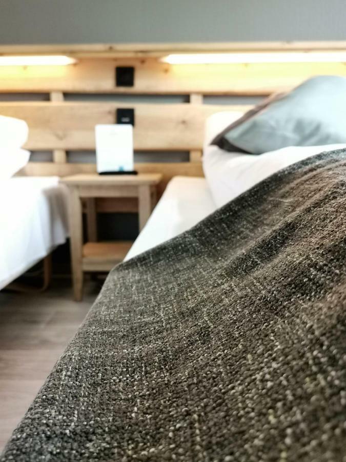 Honne Hotell Biri Esterno foto